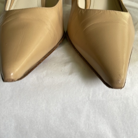 Vintage coach heels. Size 9.5B (M) classic pointed toe heel nude color - Picture 3 of 6